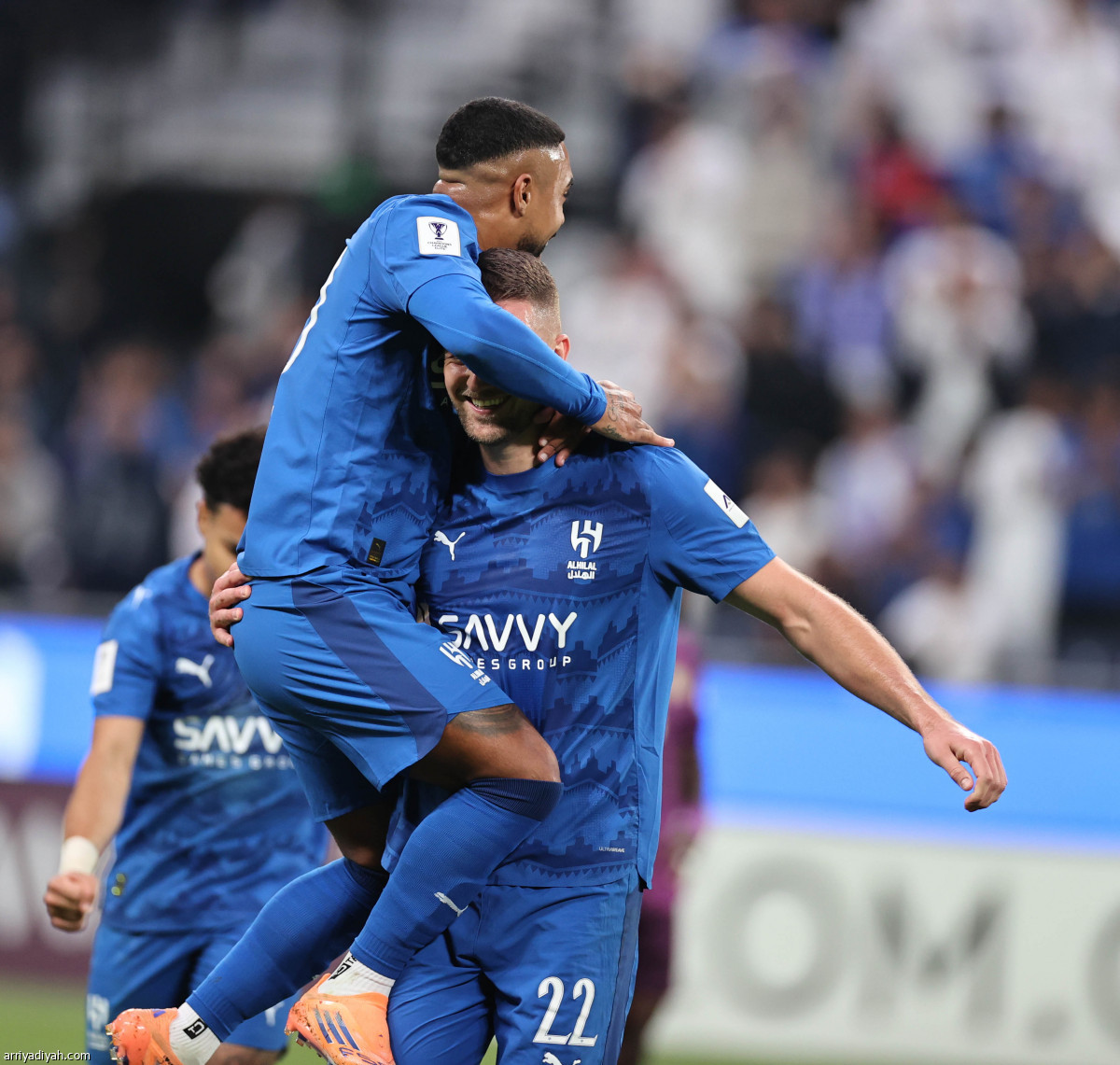 الهلال لا يتوقف