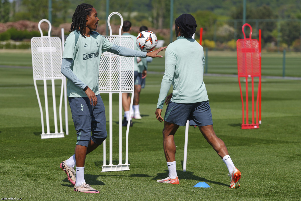 توتنام يستعد