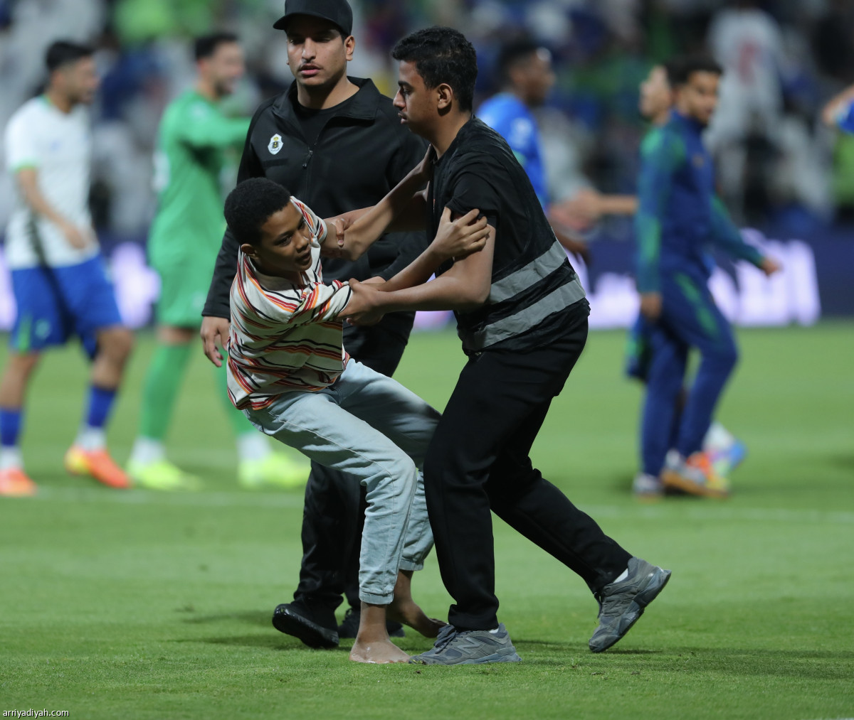 الفتح يسقط المتصدر