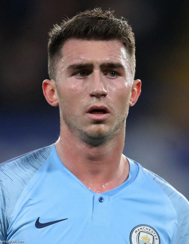 الخطوط الخلفية 
تستنزف العمالقة