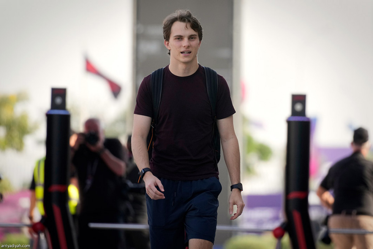 «فورمولا 1».. وصول السائقين