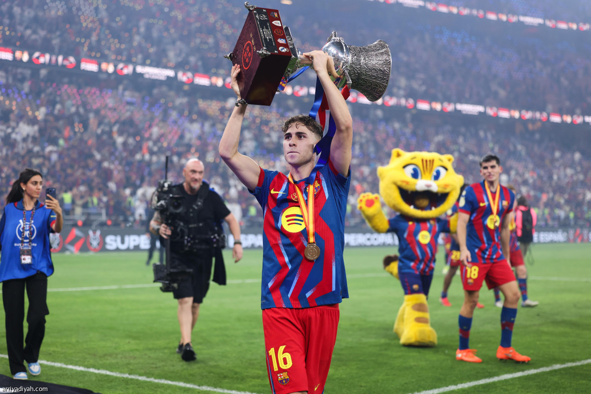 مشاهد من التتويج