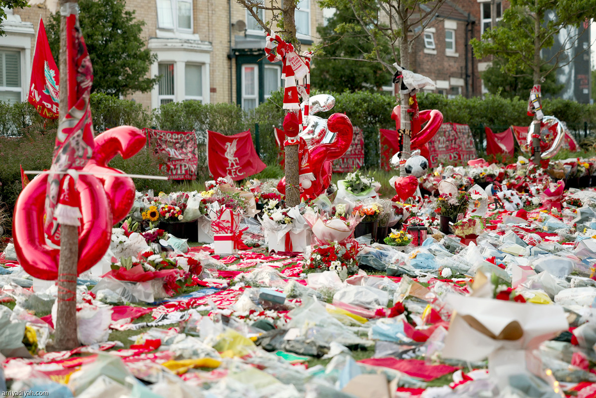 ليفربول يفتح دفتر التعازي