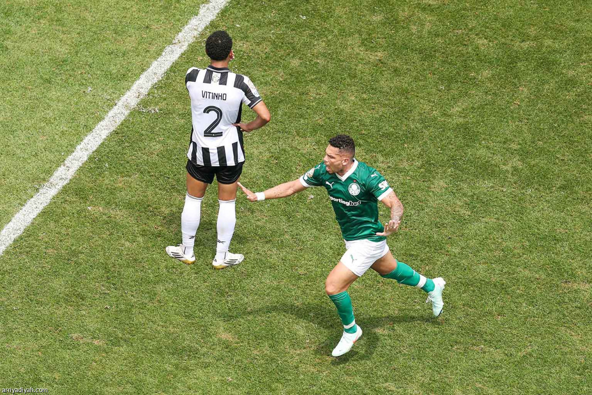 بالميراس يحتفل