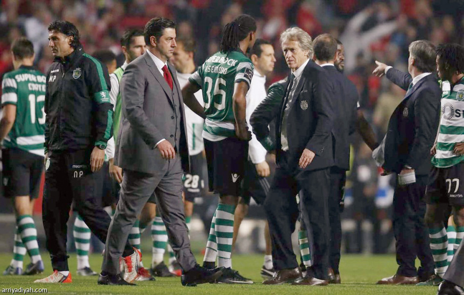 فيتوريا..
نصراوي بالاسم والصفحة الجديدة